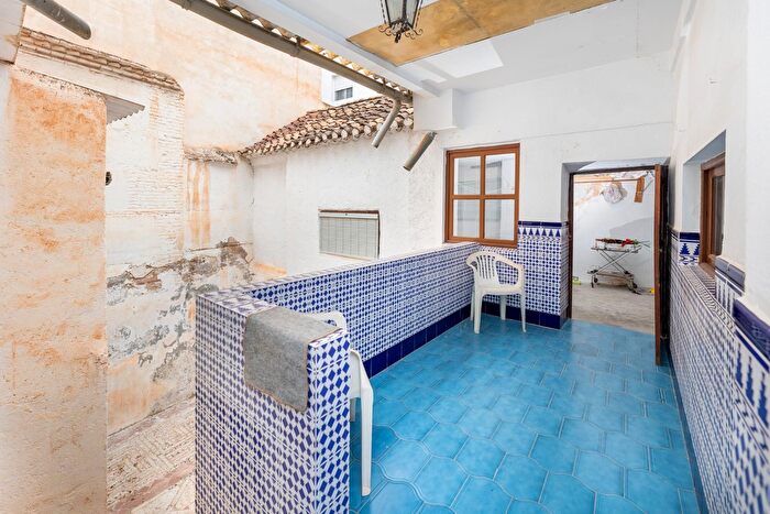 Casas en venta y pisos alquiler - 3