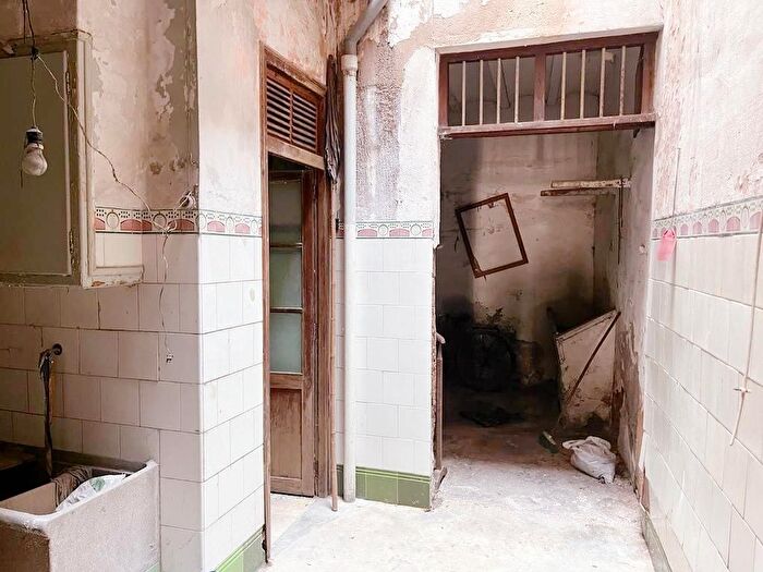 Casas en venta y pisos alquiler - 3