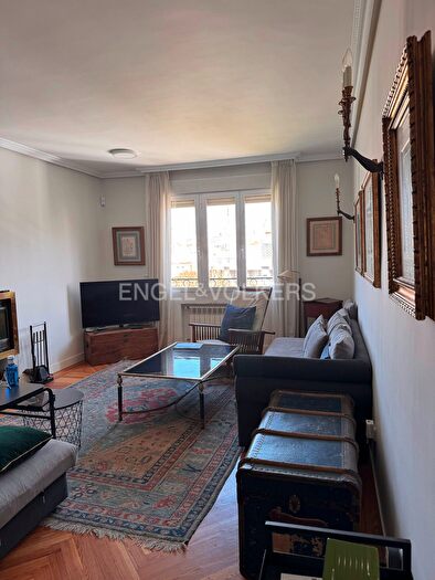 Piso en venta en Chamberí, Almagro de 3 habitaciones