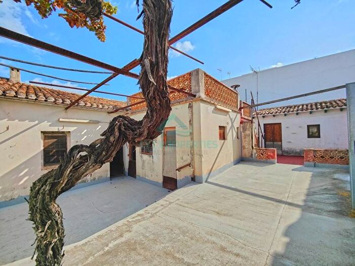 Casa en venta en Comunitat Valenciana, Alicante de 6 habitaciones