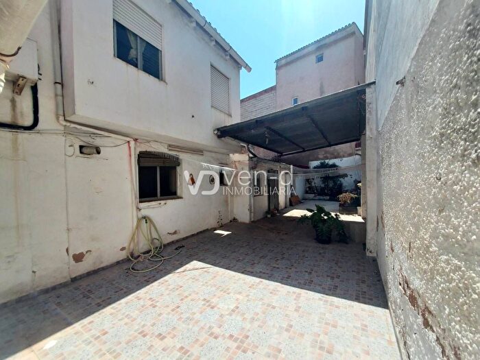 Casas en venta y pisos alquiler - 3