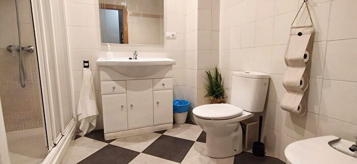 Casas en venta y pisos alquiler - 2