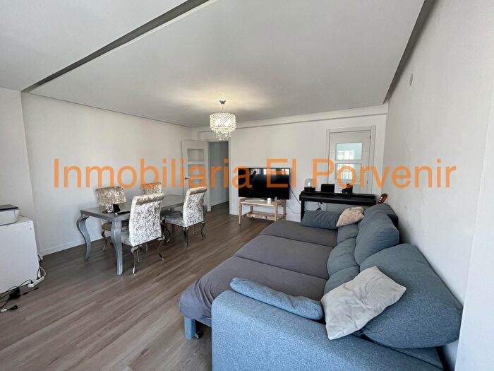 Casas en venta y pisos alquiler - 1