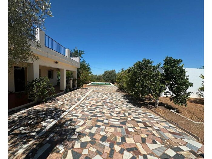 Casa en alquiler en Morón de la Frontera, Sevilla de 2 habitaciones