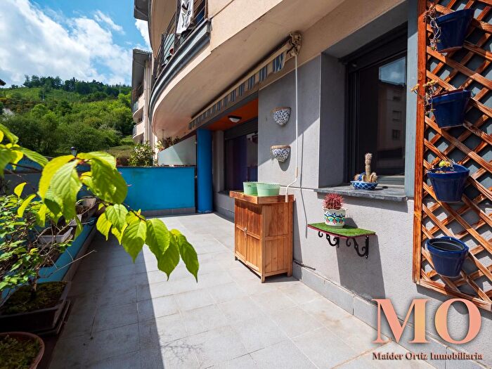 Casas en venta y pisos alquiler - 1