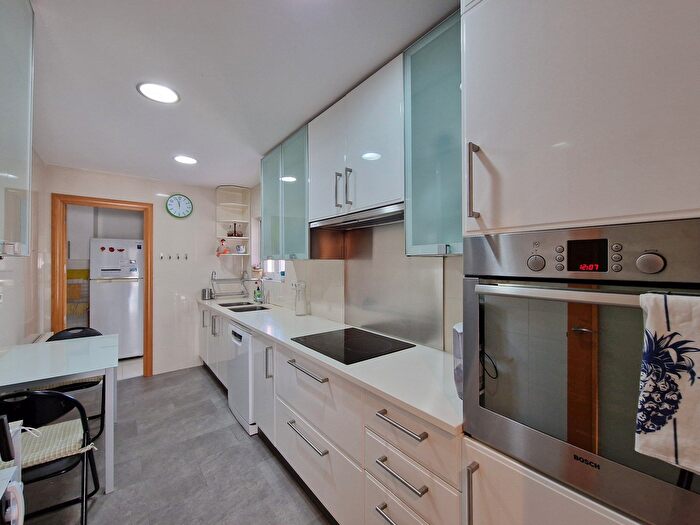 Casas en venta y pisos alquiler - 2