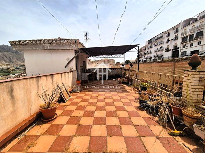 Casas en venta y pisos alquiler - 1