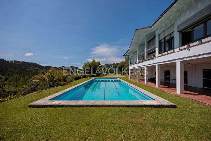 Casas en venta y pisos alquiler - 3