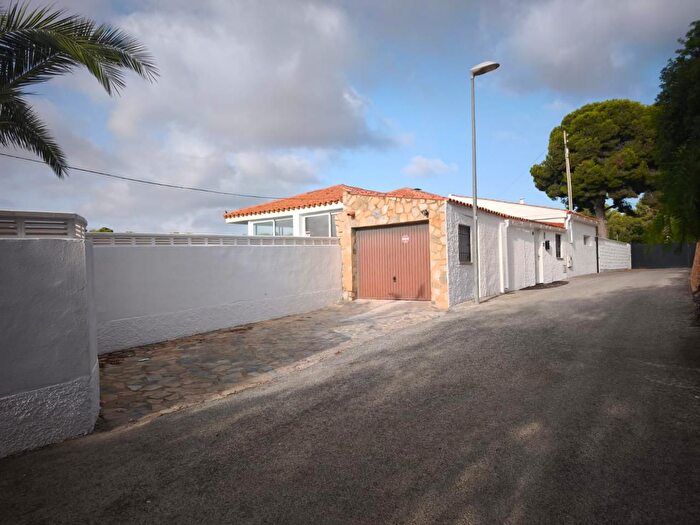 Casas en venta y pisos alquiler - 3