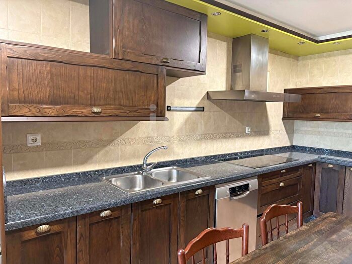Casas en venta y pisos alquiler - 2