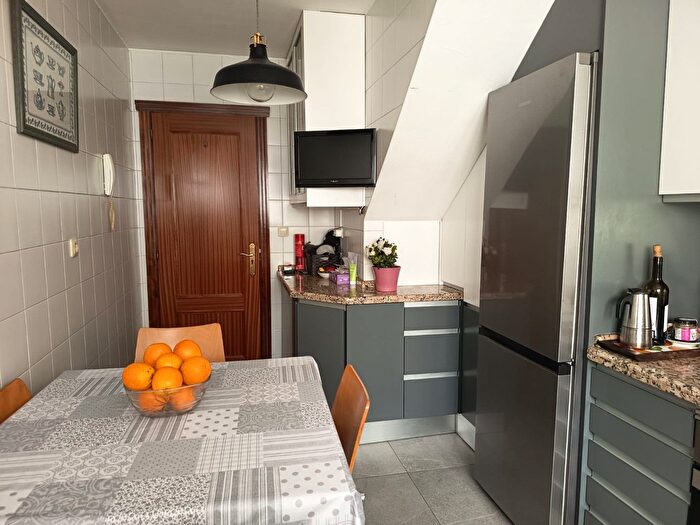 Casas en venta y pisos alquiler - 2