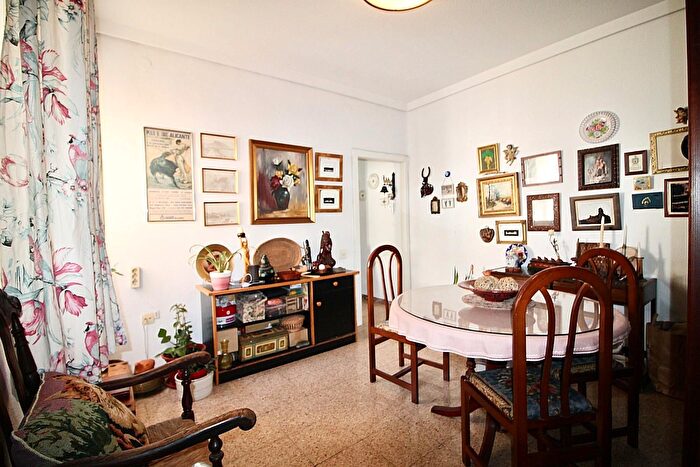 Casas en venta y pisos alquiler - 2