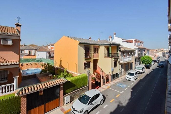 Casas en venta y pisos alquiler - 3
