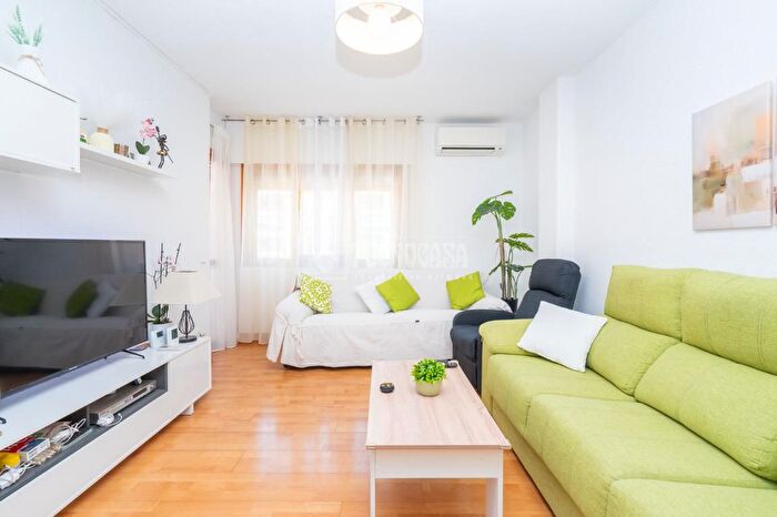 Casas en venta y pisos alquiler - 1