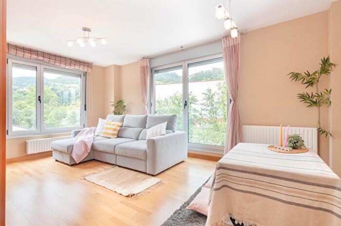 Casas en venta y pisos alquiler - 2