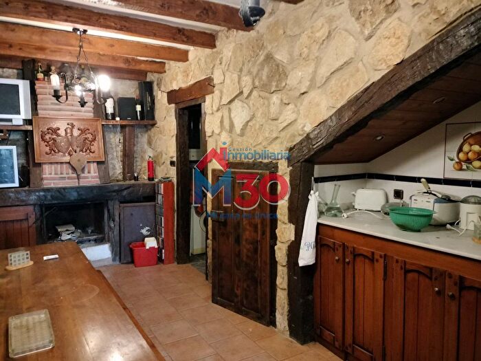 Casas en venta y pisos alquiler - 3