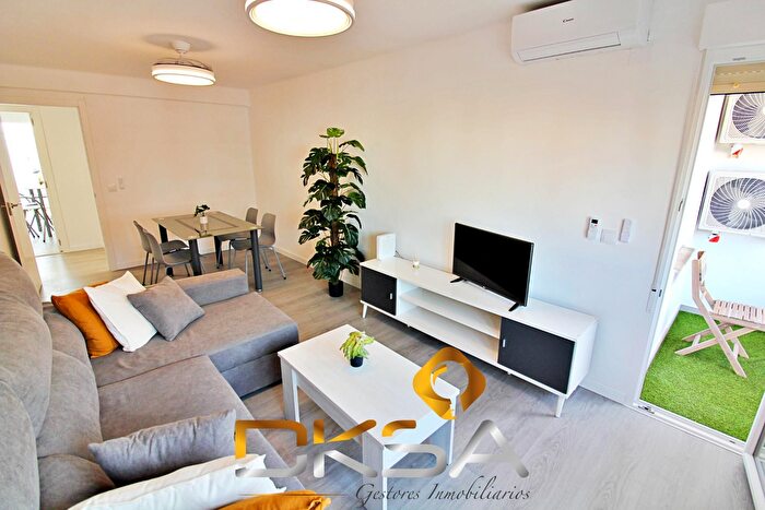 Piso en alquiler en Oeste, Mestrets de 4 habitaciones