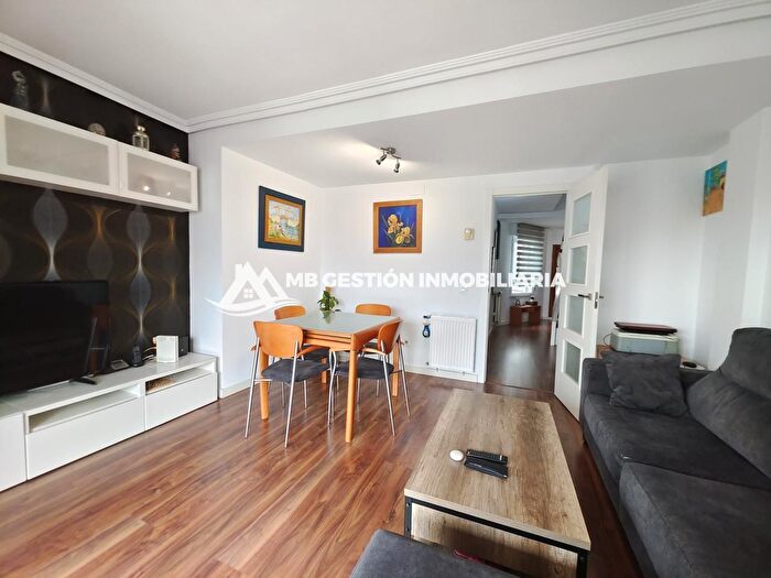 Casas en venta y pisos alquiler - 2