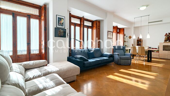 Piso en venta en Extramurs, Arrancapins de 4 habitaciones