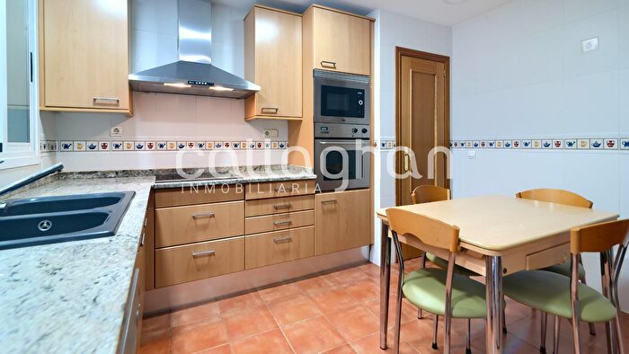 Casas en venta y pisos alquiler - 3
