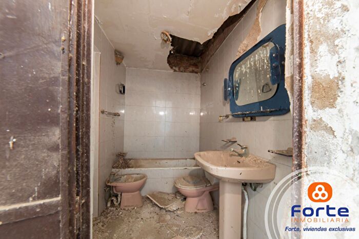 Casas en venta y pisos alquiler - 3