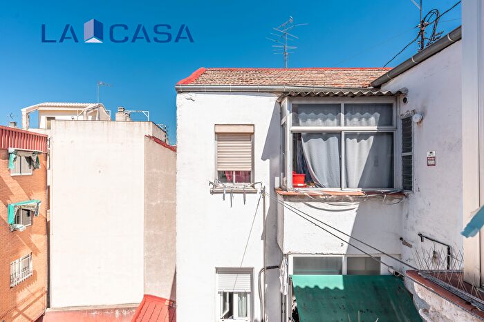 Casas en venta y pisos alquiler - 2