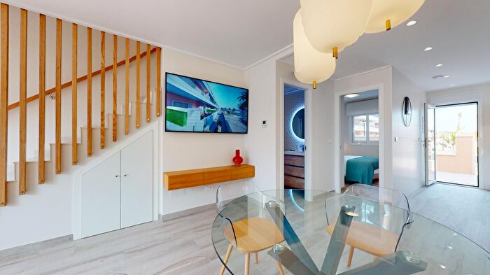 Casas en venta y pisos alquiler - 3