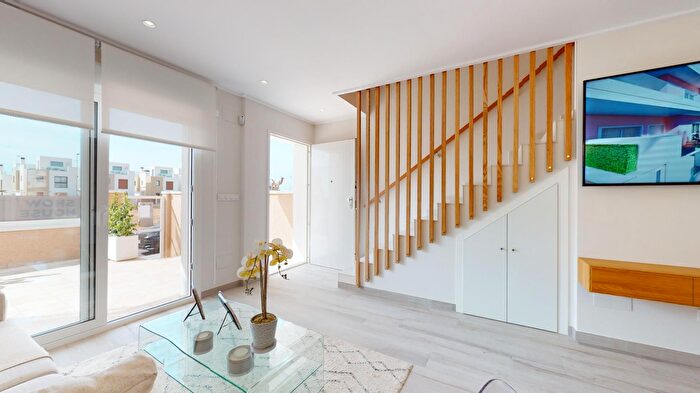 Casa en venta en Pilar de la Horadada ciudad, Pilar de la Horadada de 3 habitaciones