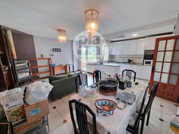 Casas en venta y pisos alquiler - 2