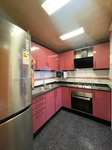 Casas en venta y pisos alquiler - 3