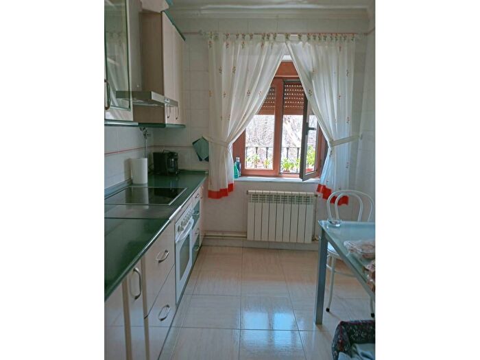 Casas en venta y pisos alquiler - 2