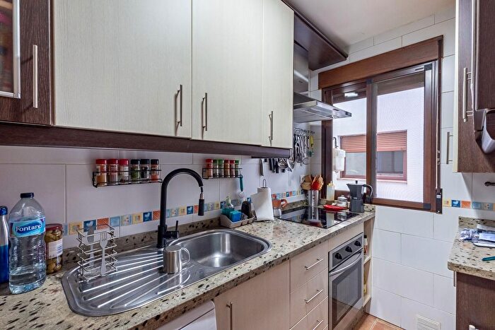 Casas en venta y pisos alquiler - 2