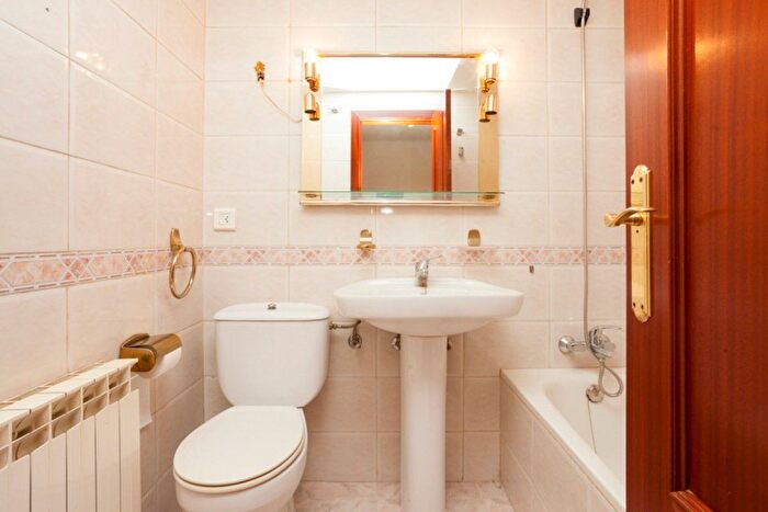 Casas en venta y pisos alquiler - 2