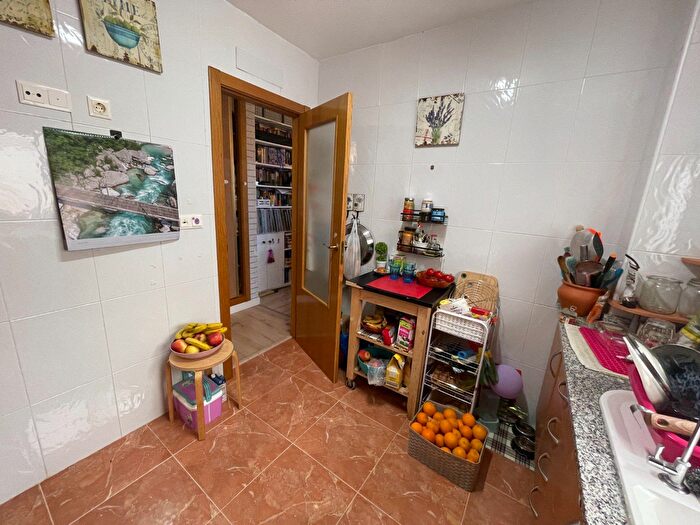 Casas en venta y pisos alquiler - 2