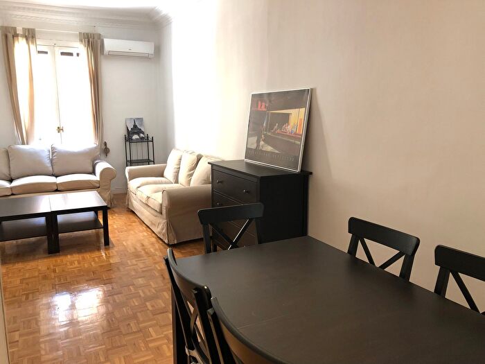Piso en alquiler en Barrio de Salamanca, Recoletos de 4 habitaciones