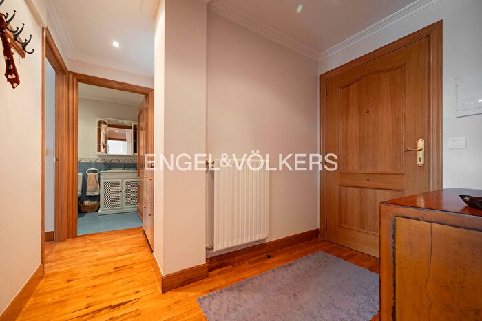 Casas en venta y pisos alquiler - 3