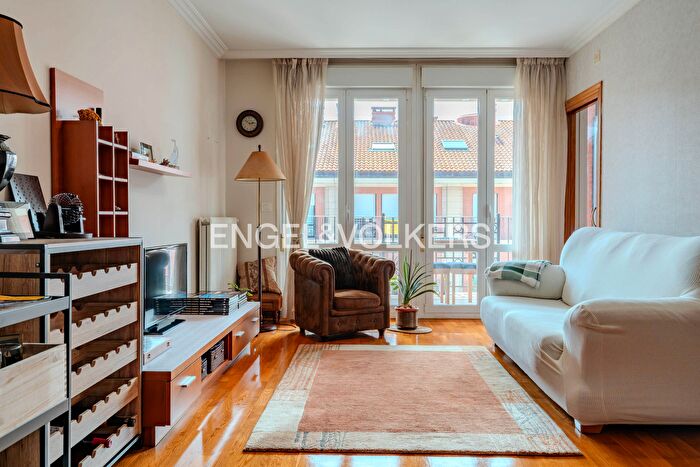 Casas en venta y pisos alquiler - 1