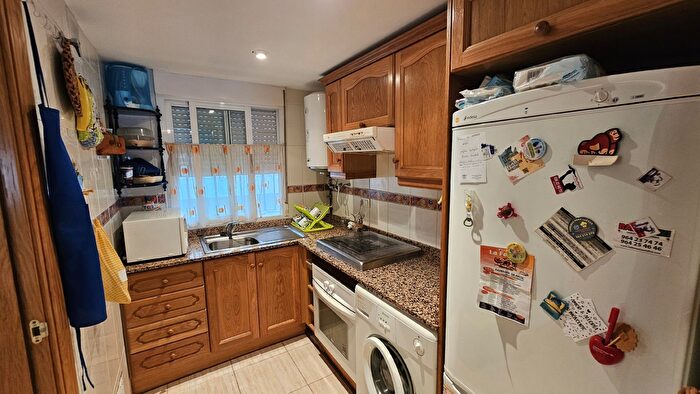 Casas en venta y pisos alquiler - 3