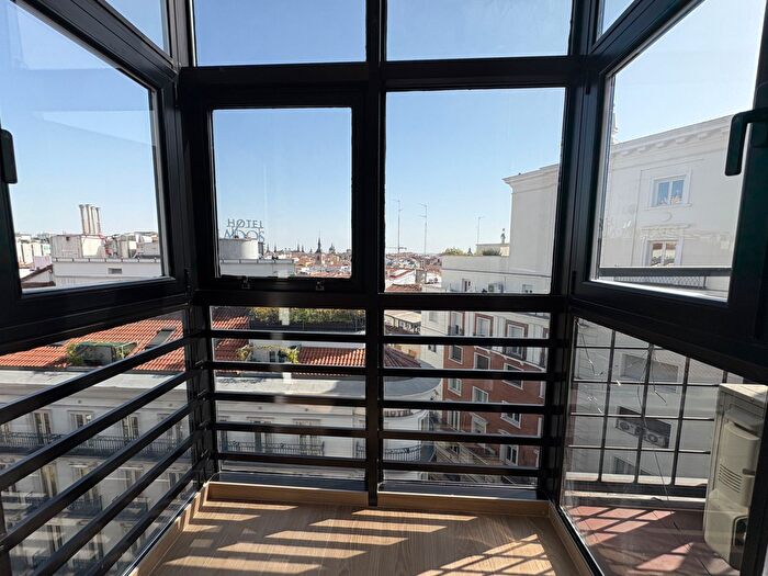 Piso en alquiler en Centro, Palacio de 2 habitaciones