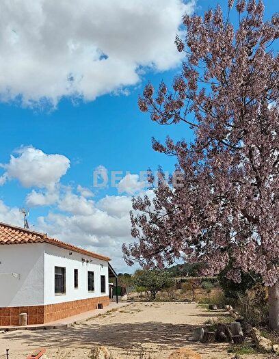 Casa en venta en Tobarra, Albacete de 4 habitaciones