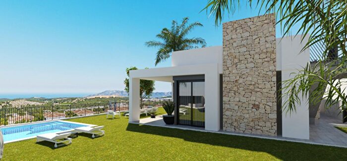 Casa en venta en Polop, Alicante de 3 habitaciones