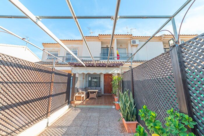 Casas en venta y pisos alquiler - 1