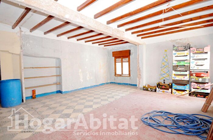Casas en venta y pisos alquiler - 1