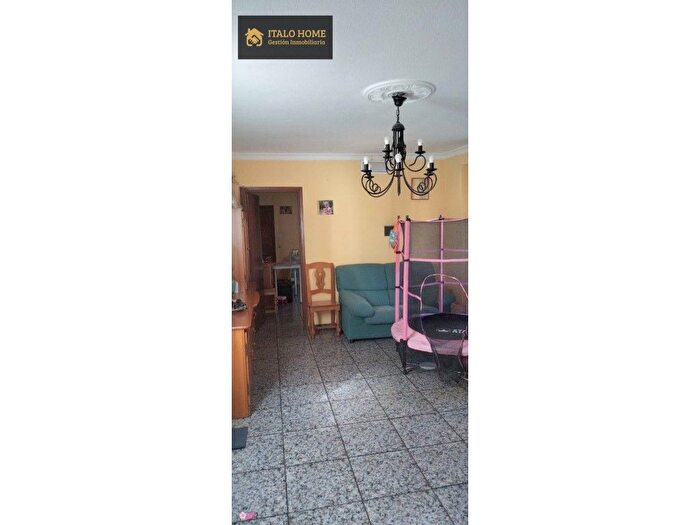 Casas en venta y pisos alquiler - 3