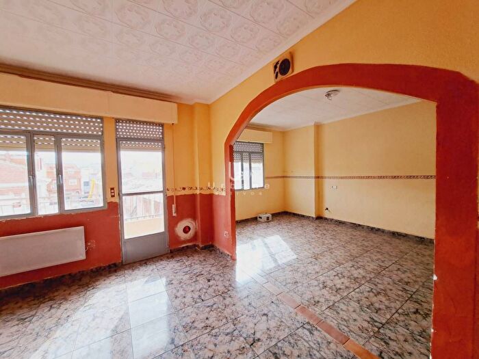 Casas en venta y pisos alquiler - 2