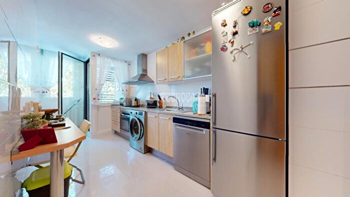 Casas en venta y pisos alquiler - 2