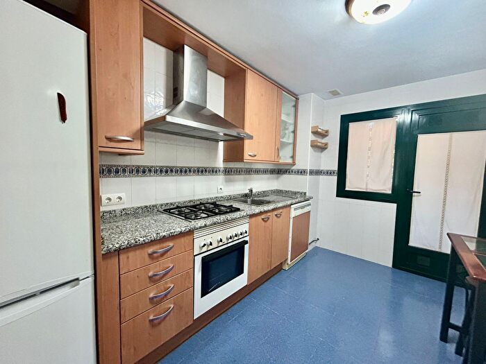 Casas en venta y pisos alquiler - 2