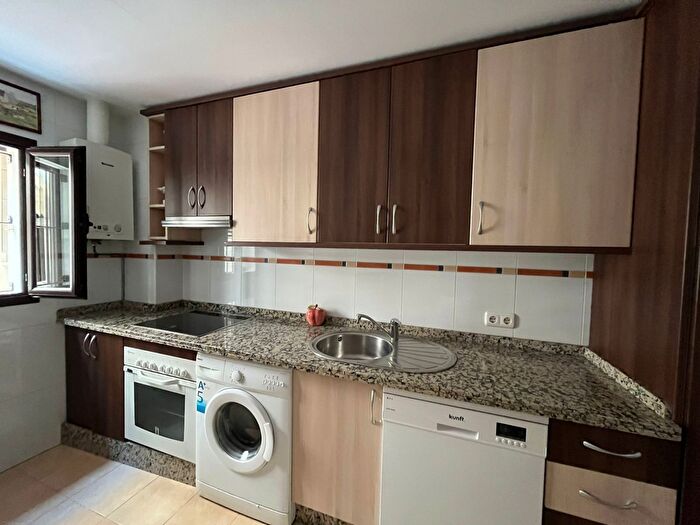 Casas en venta y pisos alquiler - 2