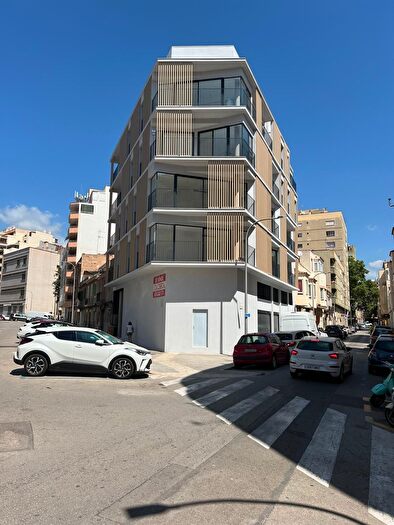 Casas en venta y pisos alquiler - 1