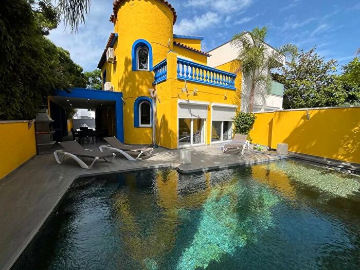 Casa en venta en Carlit Montseny, Empuriabrava de 4 habitaciones